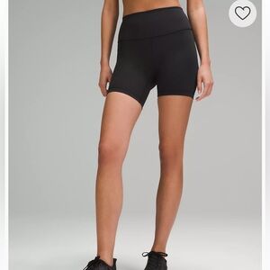 Lululemon Bike Shorts Wunder Train 6” size 4